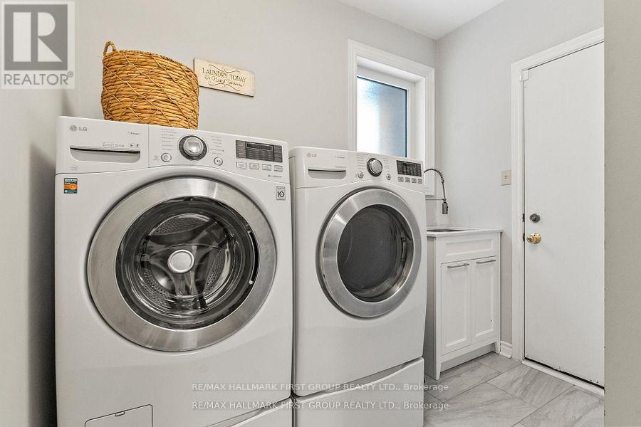 4 Winterberry Drive, Whitby, Ontario  L1R 1Z2 - Photo 20 - E12792660