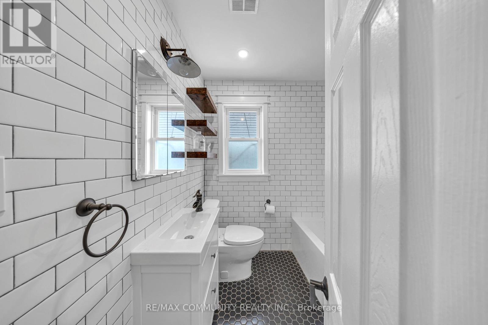 29 Greenock Avenue, Toronto, Ontario  M1G 2Z7 - Photo 13 - E12792714