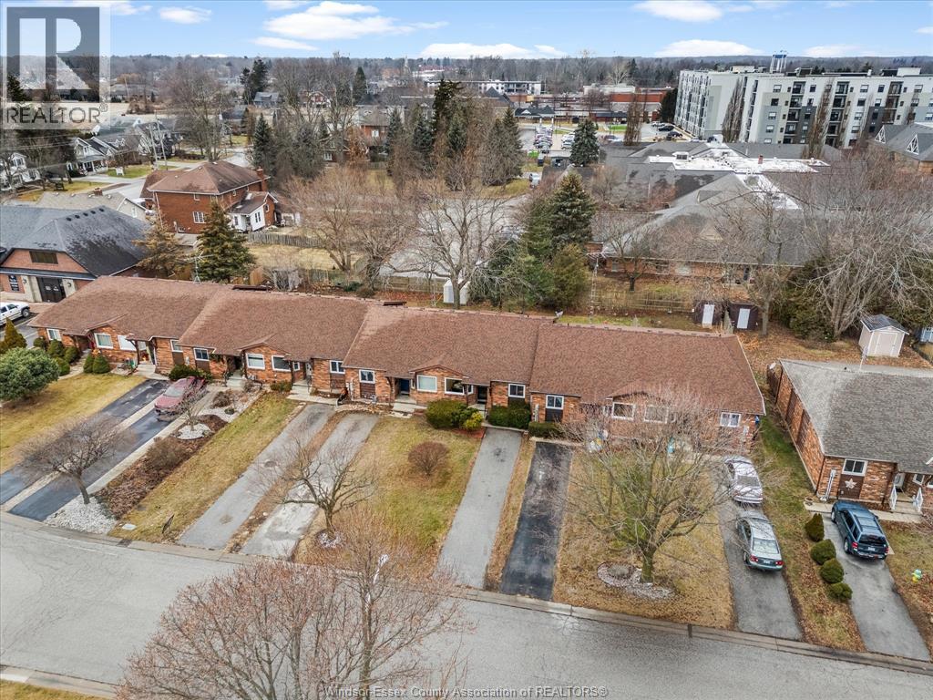 MLS# 26002987: 40 Remark DRIVE, Kingsville, Canada