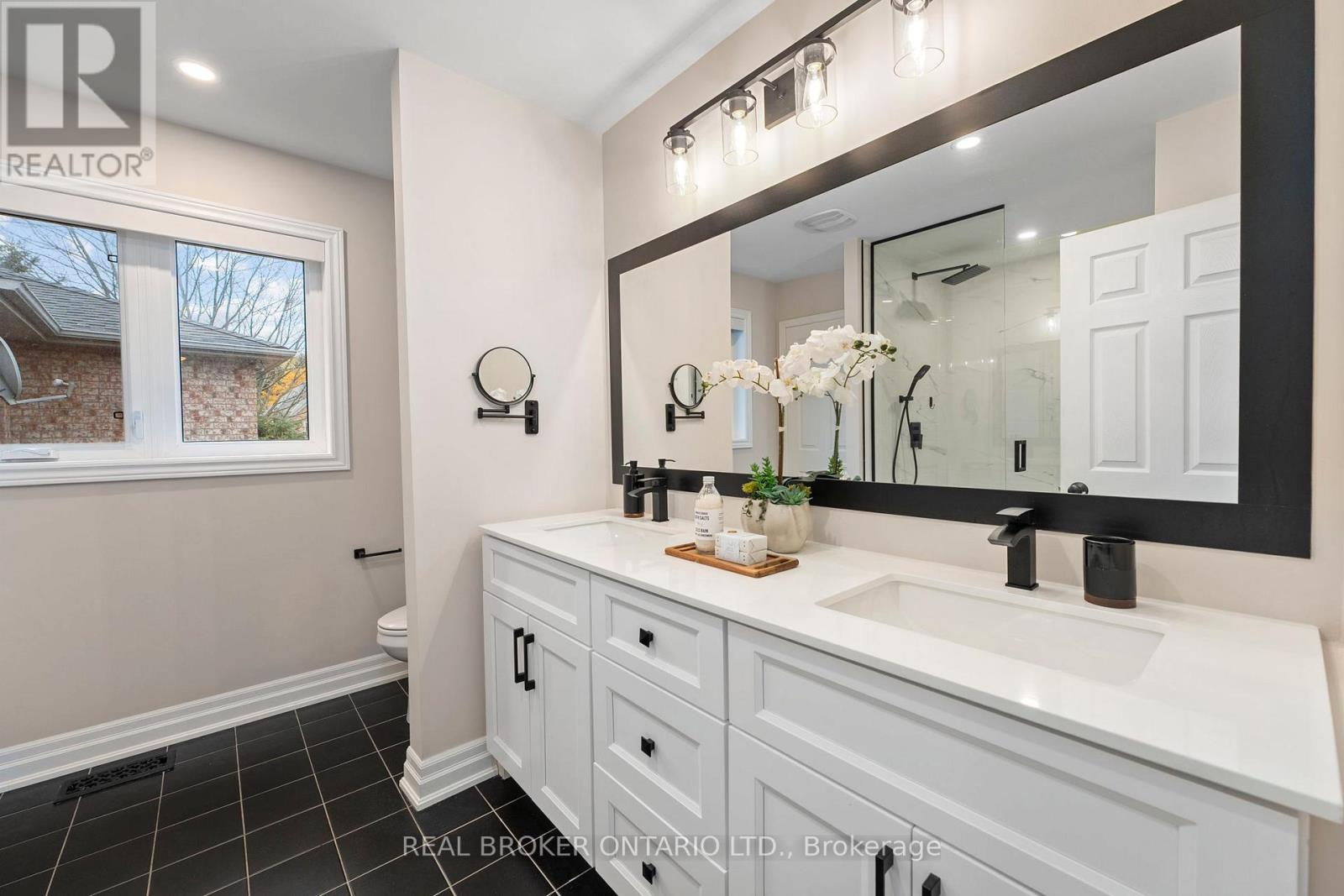 7 Mahogany Court, Aurora, Ontario  L4G 6M8 - Photo 23 - N12792516