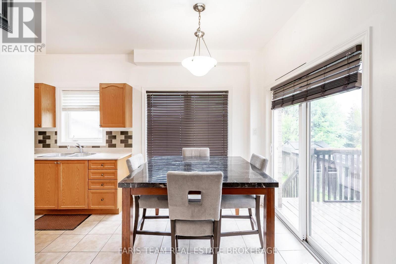 1244 Mary-Lou Street, Innisfil, Ontario  L9S 0E5 - Photo 9 - N12792534