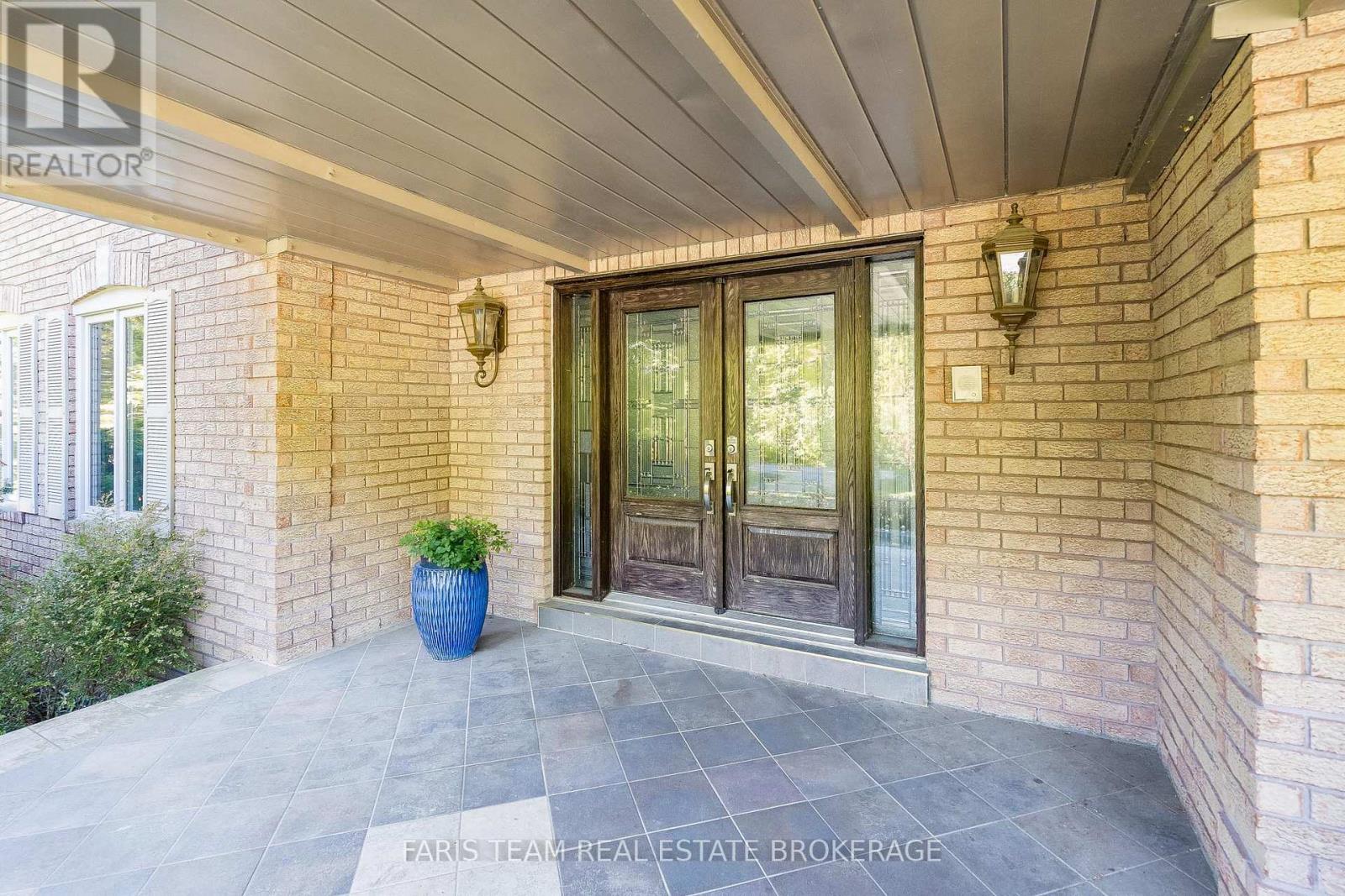 1762 Wilkinson Street, Innisfil, Ontario  L9S 1X3 - Photo 6 - N12792548