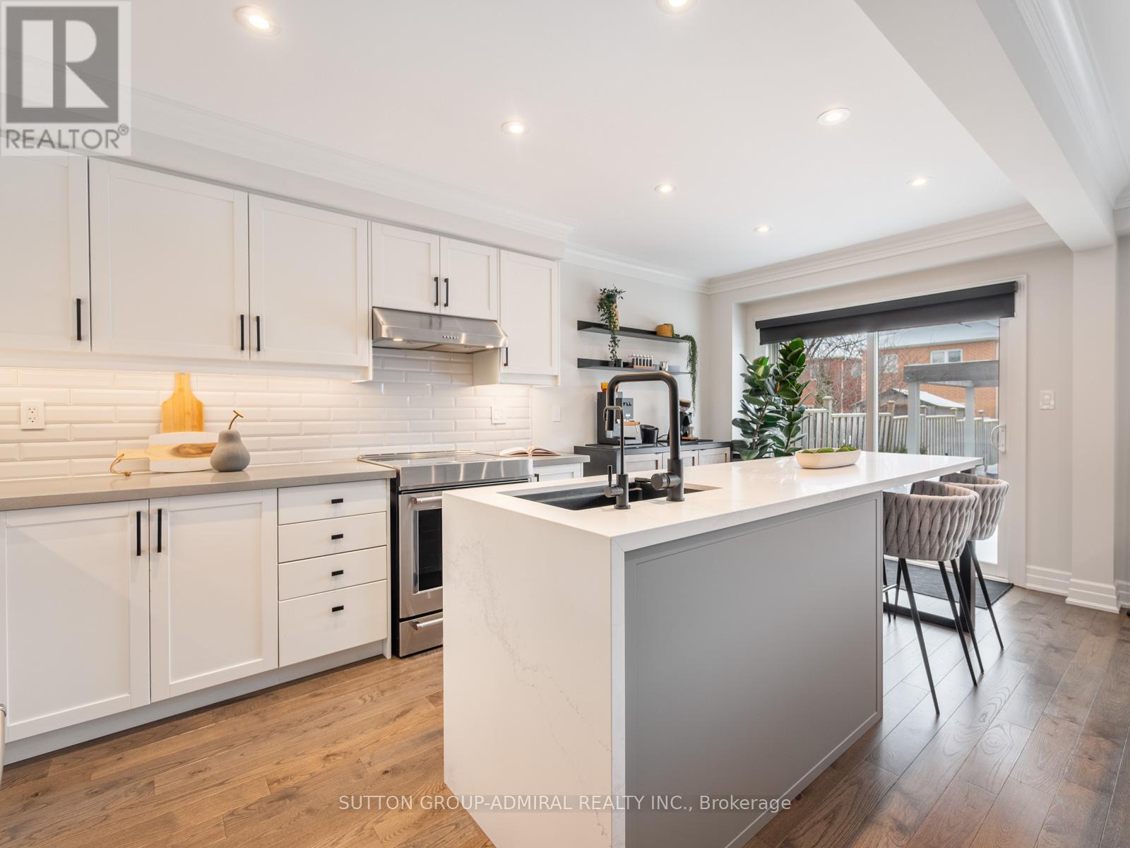 14 Booth Street, Bradford West Gwillimbury, Ontario  L3Z 0A3 - Photo 10 - N12792566