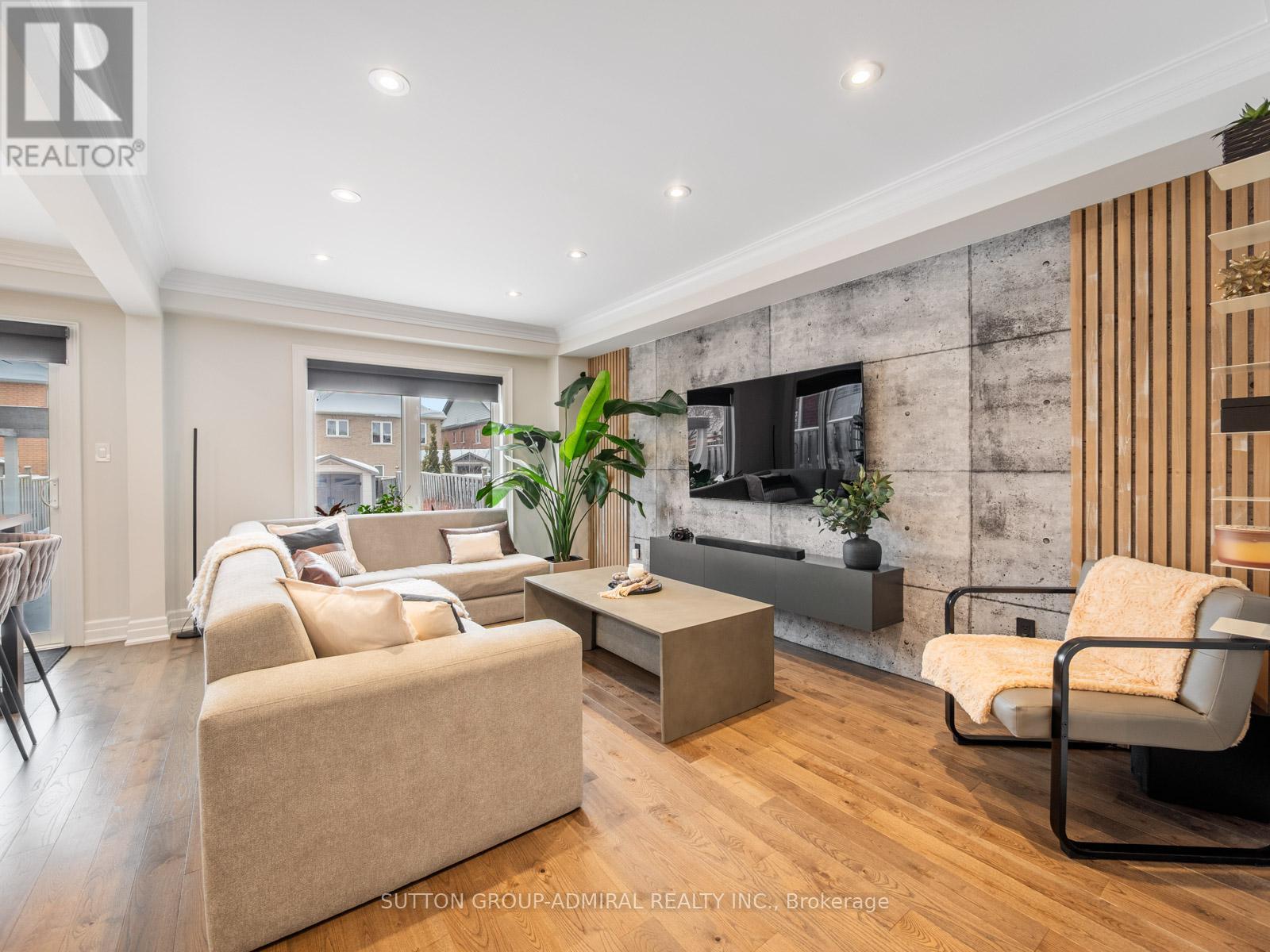 14 Booth Street, Bradford West Gwillimbury, Ontario  L3Z 0A3 - Photo 6 - N12792566