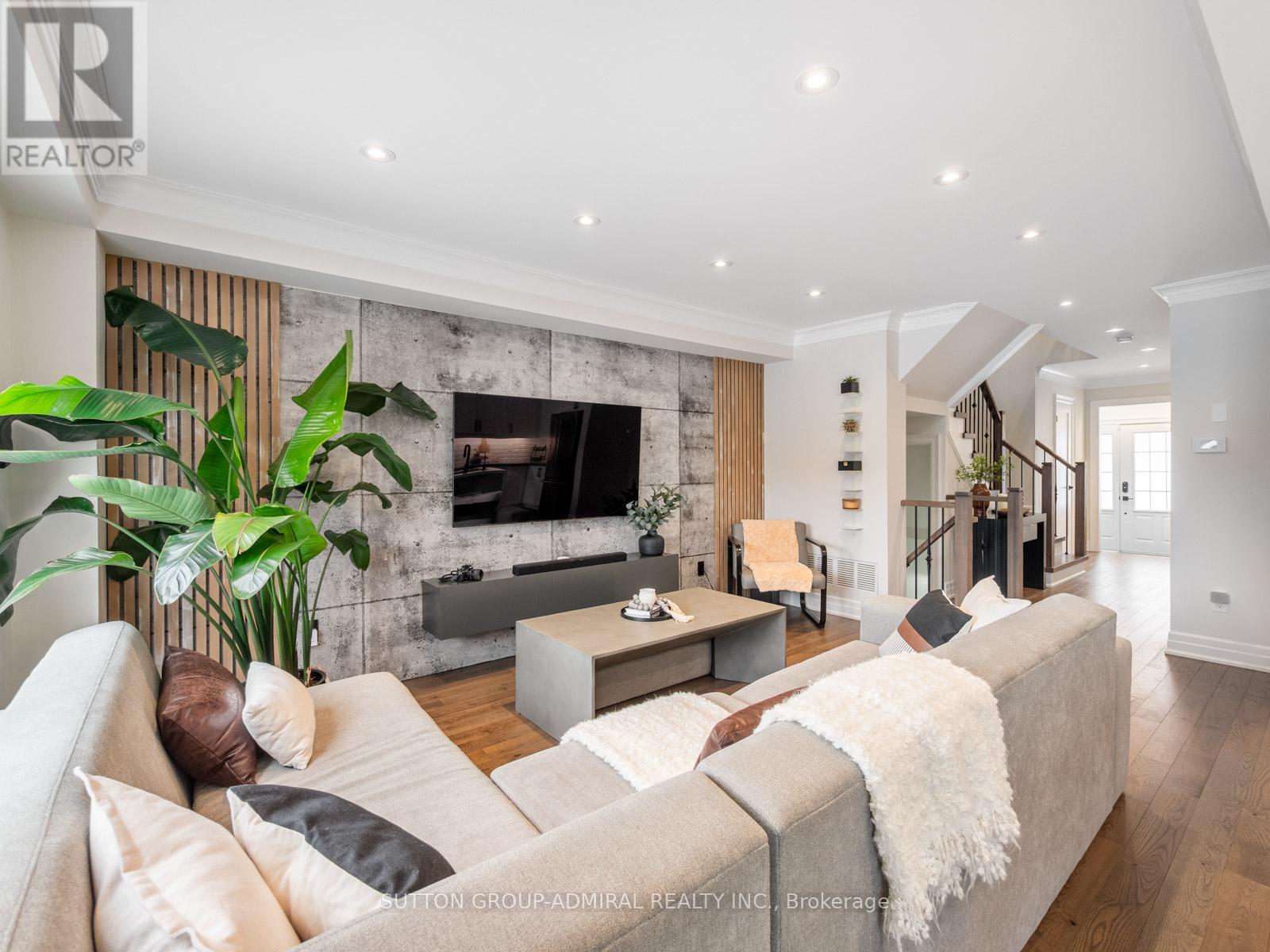 14 Booth Street, Bradford West Gwillimbury, Ontario  L3Z 0A3 - Photo 8 - N12792566