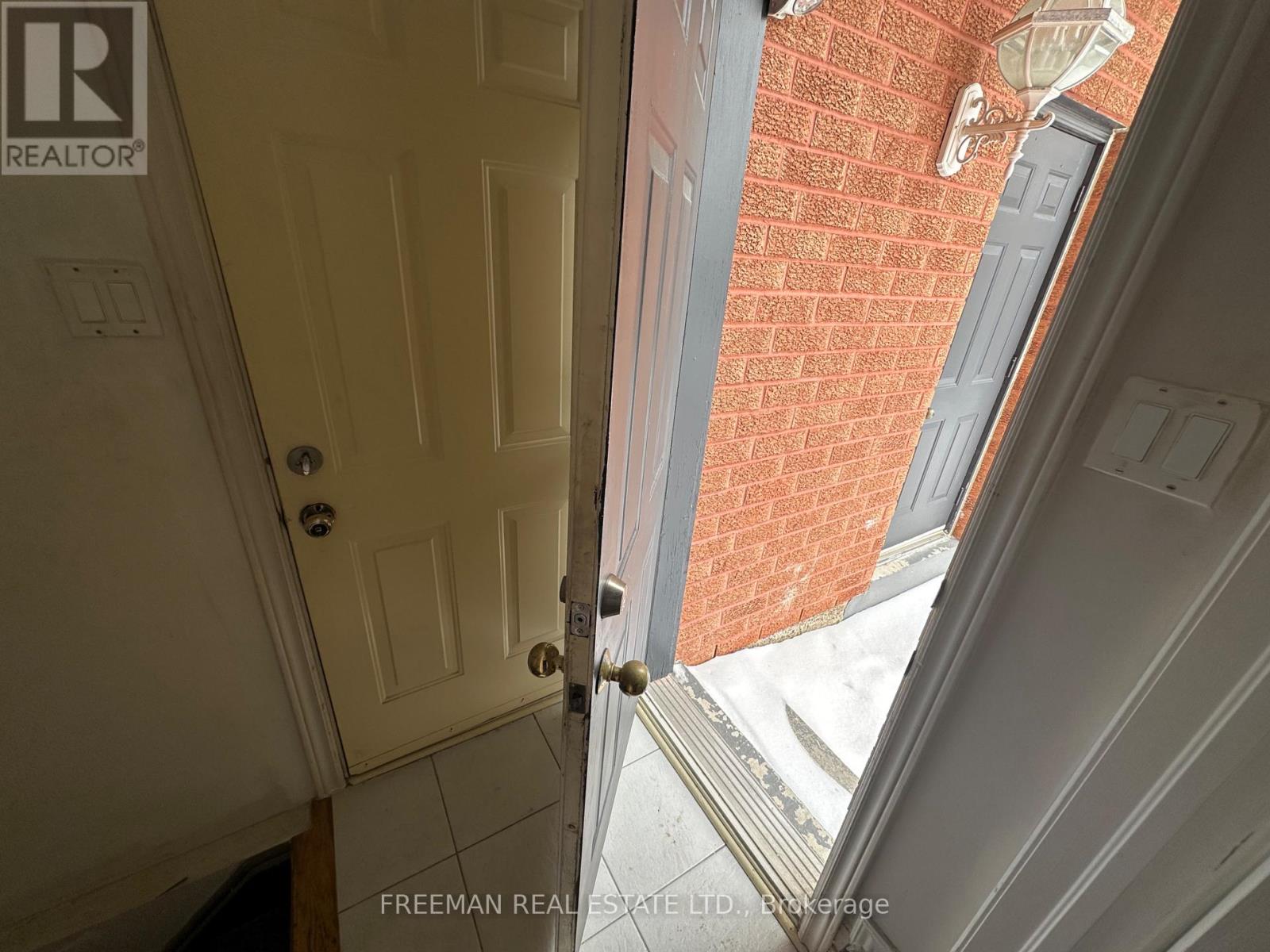 1 Humber Forest Court, Vaughan, Ontario  L4H 1N3 - Photo 11 - N12792610