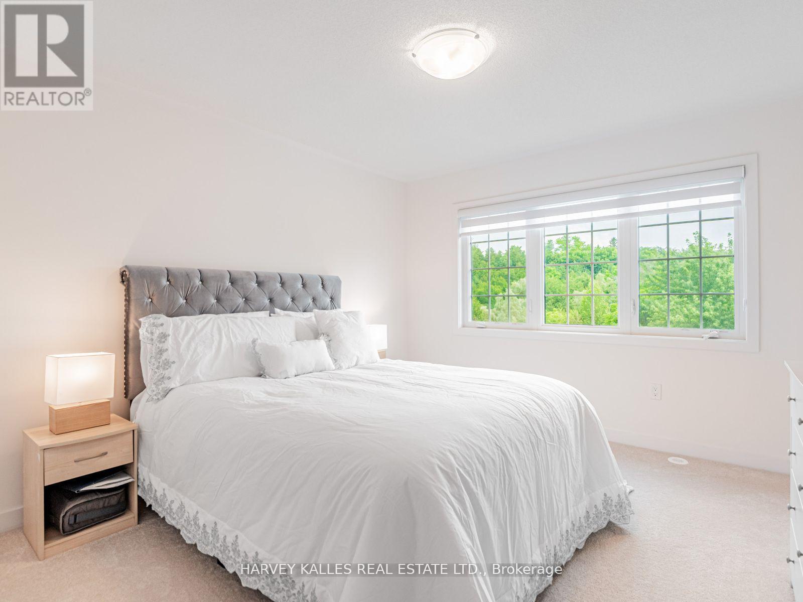 104 Lyall Stokes Circle, East Gwillimbury (Mt Albert), Ontario  L0G 1M0 - Photo 19 - N12792630