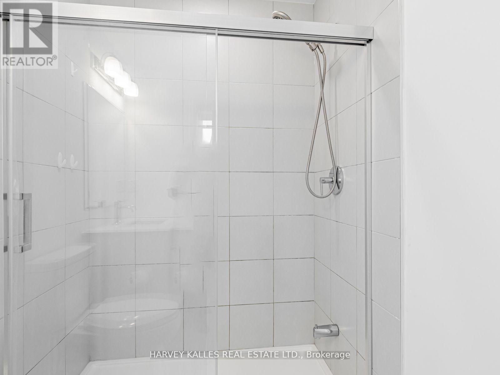 104 Lyall Stokes Circle, East Gwillimbury (Mt Albert), Ontario  L0G 1M0 - Photo 21 - N12792630