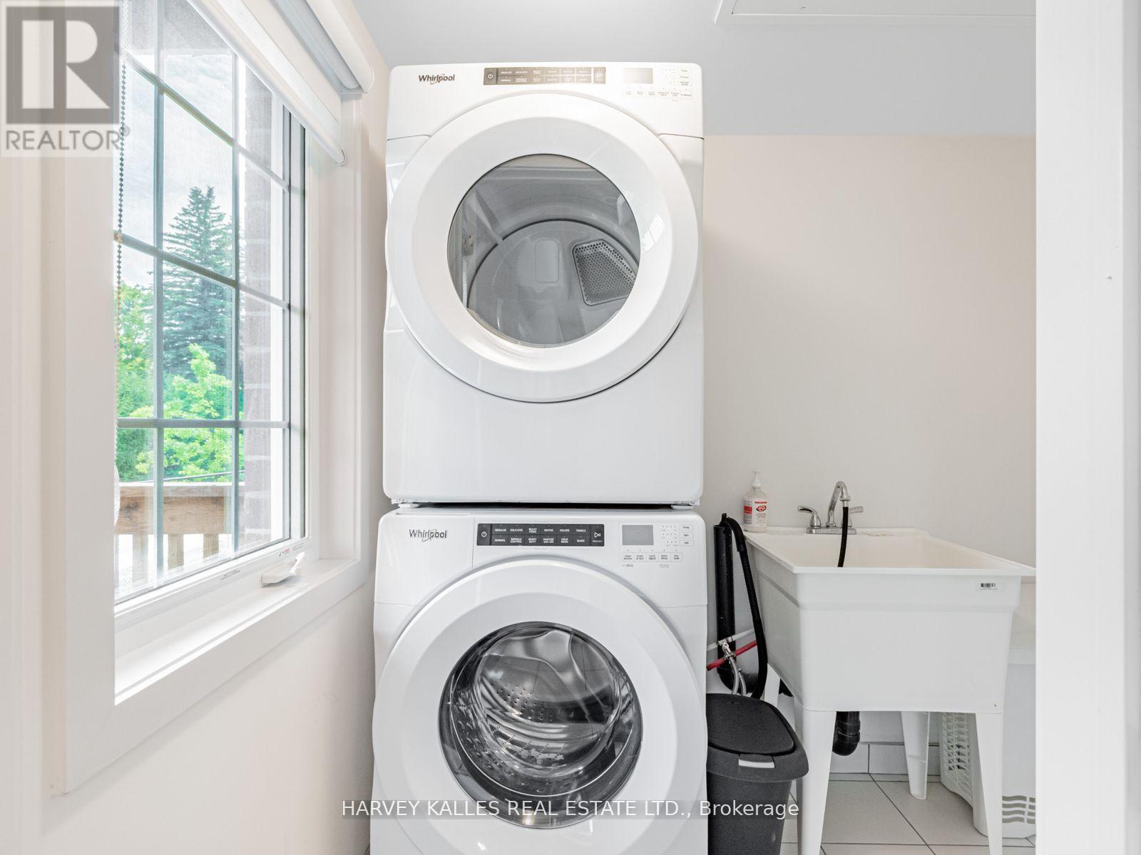 104 Lyall Stokes Circle, East Gwillimbury (Mt Albert), Ontario  L0G 1M0 - Photo 28 - N12792630