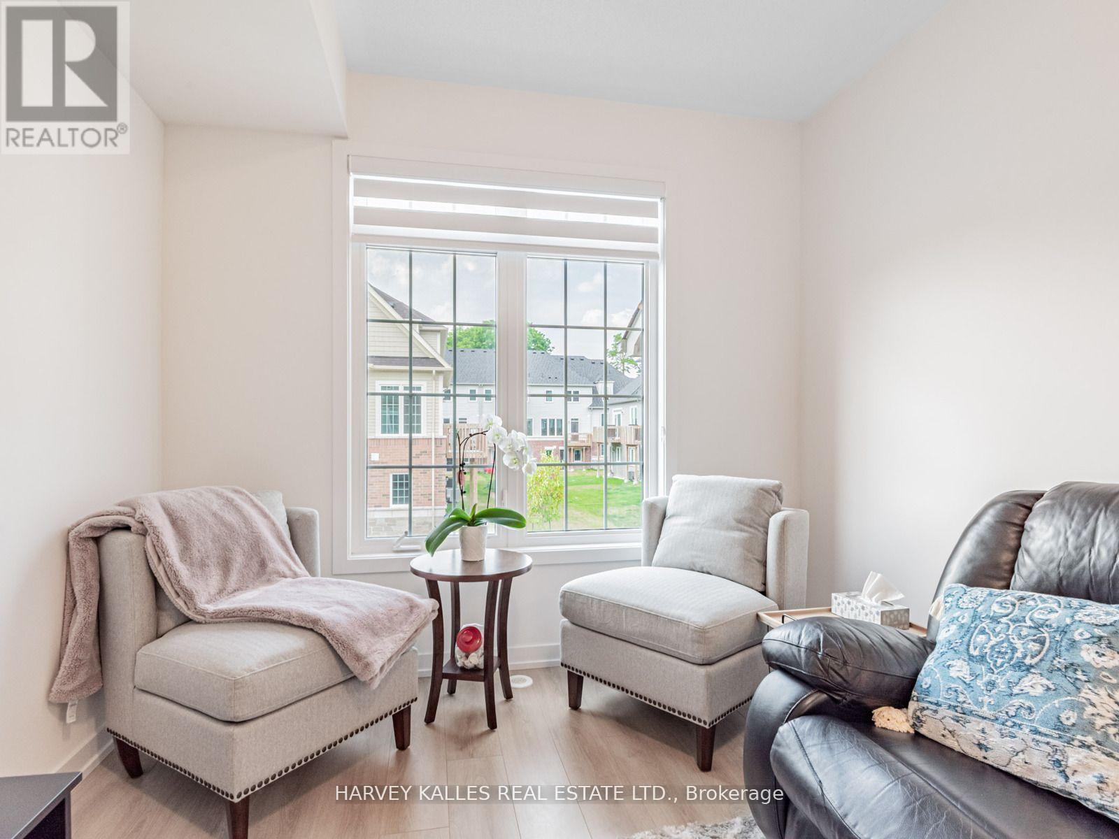 104 Lyall Stokes Circle, East Gwillimbury (Mt Albert), Ontario  L0G 1M0 - Photo 7 - N12792630