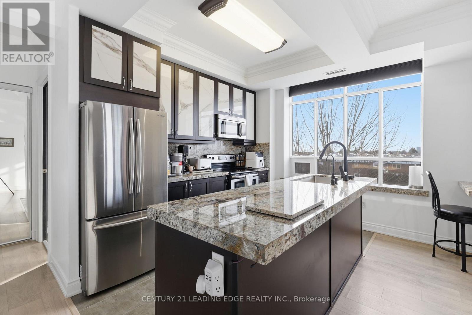 324 - 2396 Major Mackenzie Drive W, Vaughan, Ontario  L6A 4Y1 - Photo 3 - N12792664