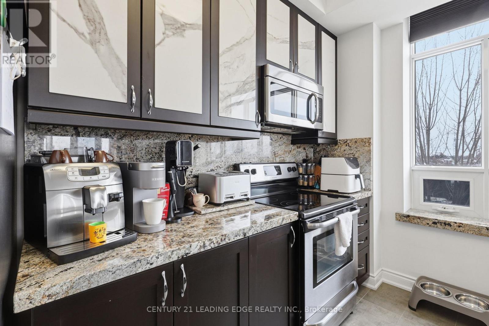 324 - 2396 Major Mackenzie Drive W, Vaughan, Ontario  L6A 4Y1 - Photo 5 - N12792664