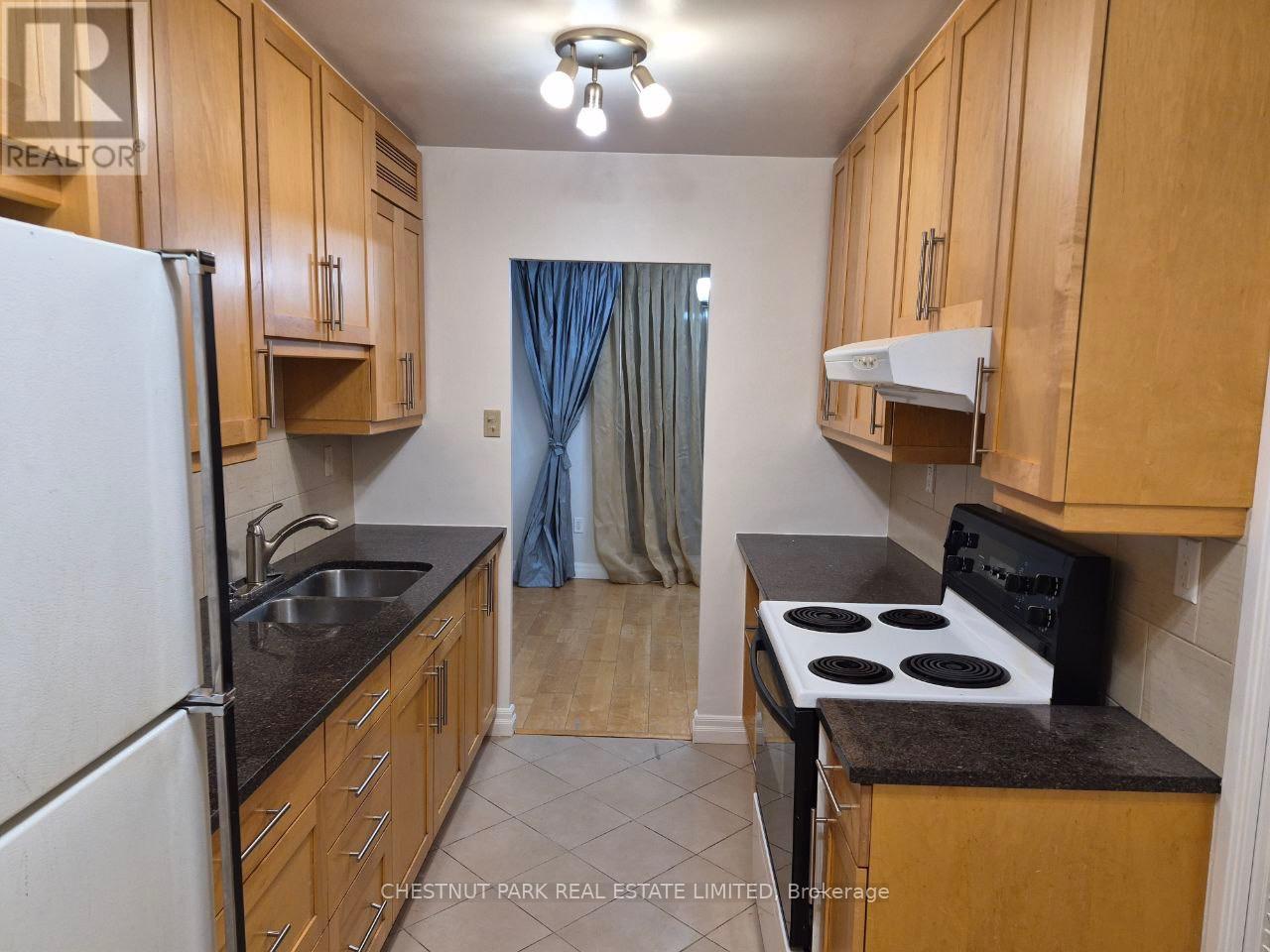 1404 - 260 Seneca Hill Drive, Toronto, Ontario  M2J 4S6 - Photo 12 - C12671438