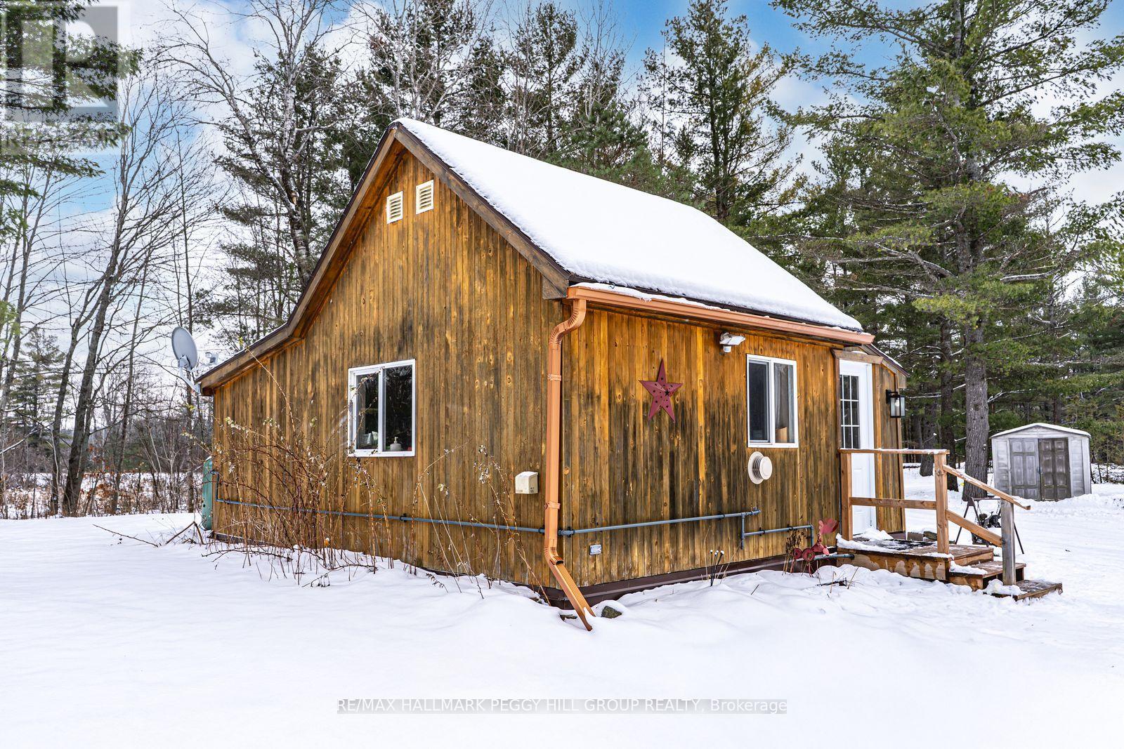 2504 Fairgrounds Road, Ramara, Ontario  L0K 2B0 - Photo 25 - S12792562