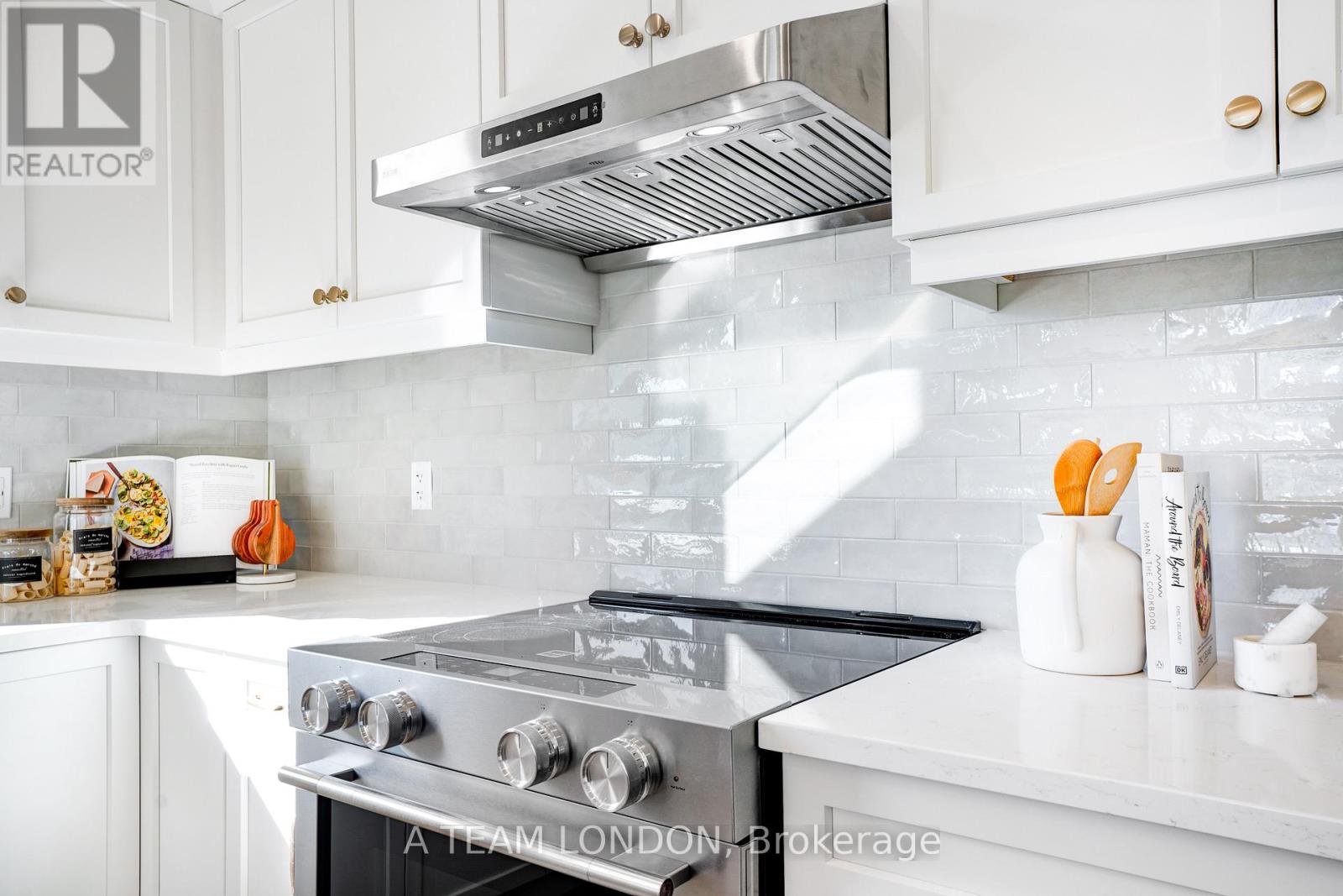 91 The Promenade, Central Elgin, Ontario  N5L 1C5 - Photo 14 - X12511910