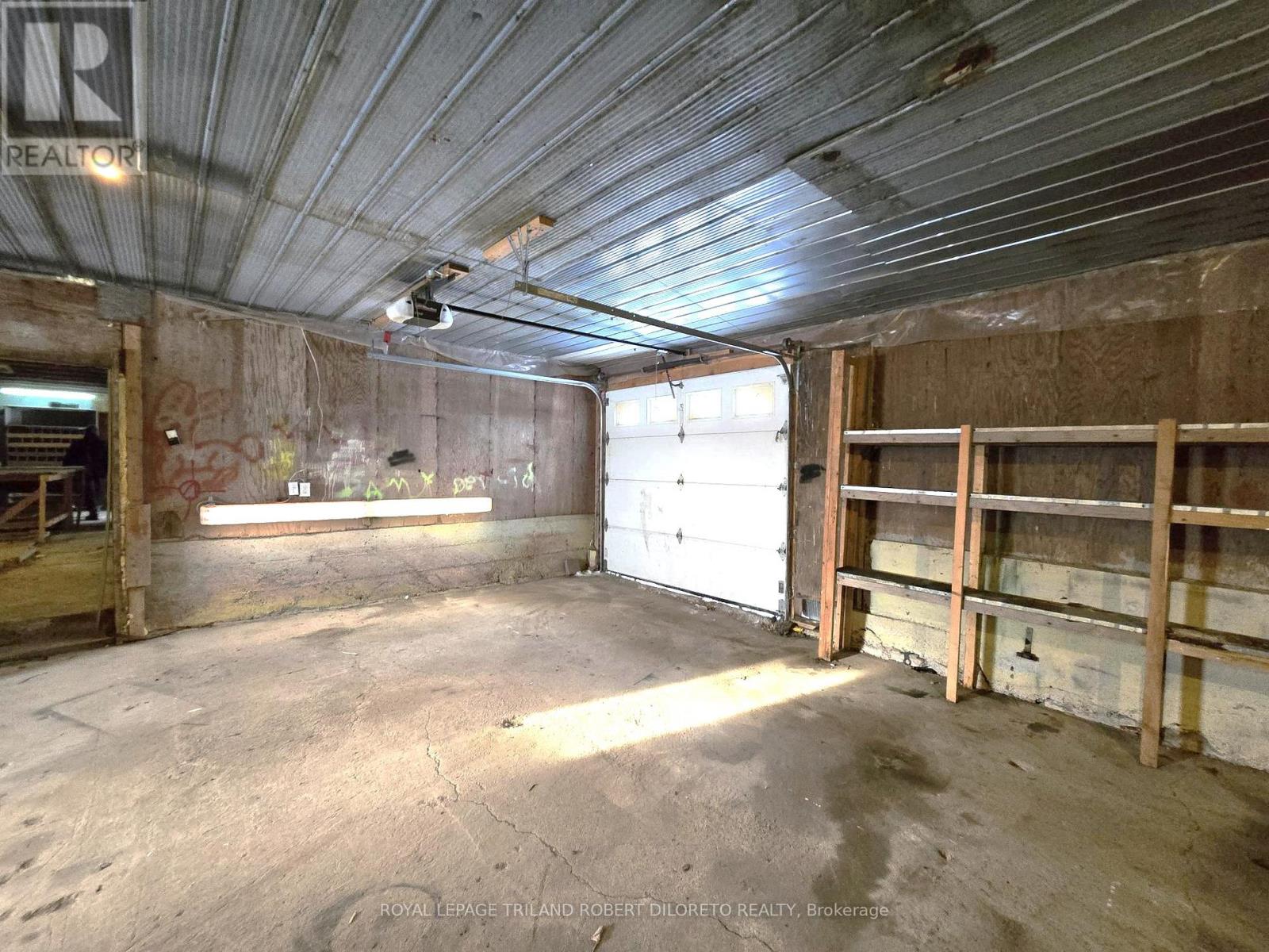 21477 Springfield Road, Southwest Middlesex, Ontario  N0L 1T0 - Photo 17 - X12790062