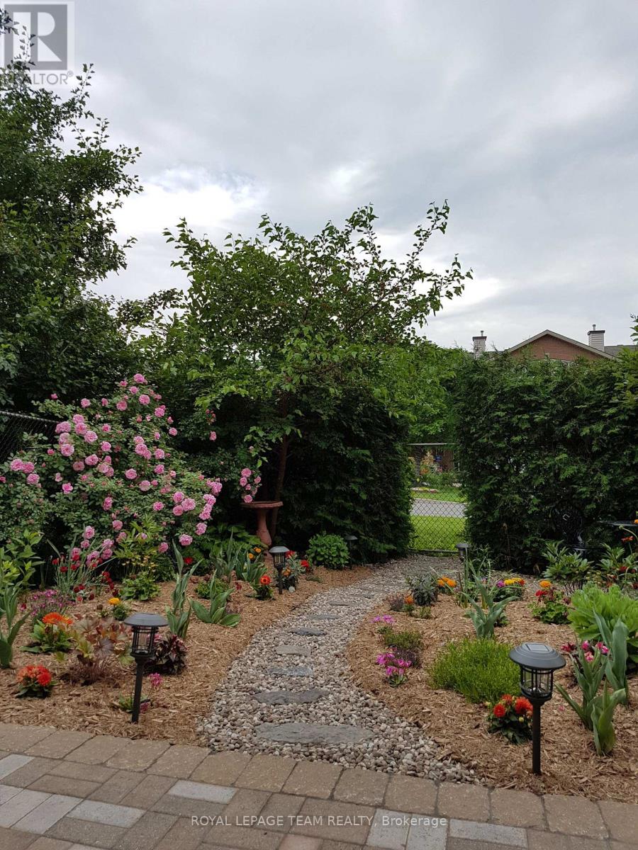 4298 Sunwood Crescent, Ottawa, Ontario  K1J 1B8 - Photo 36 - X12792556