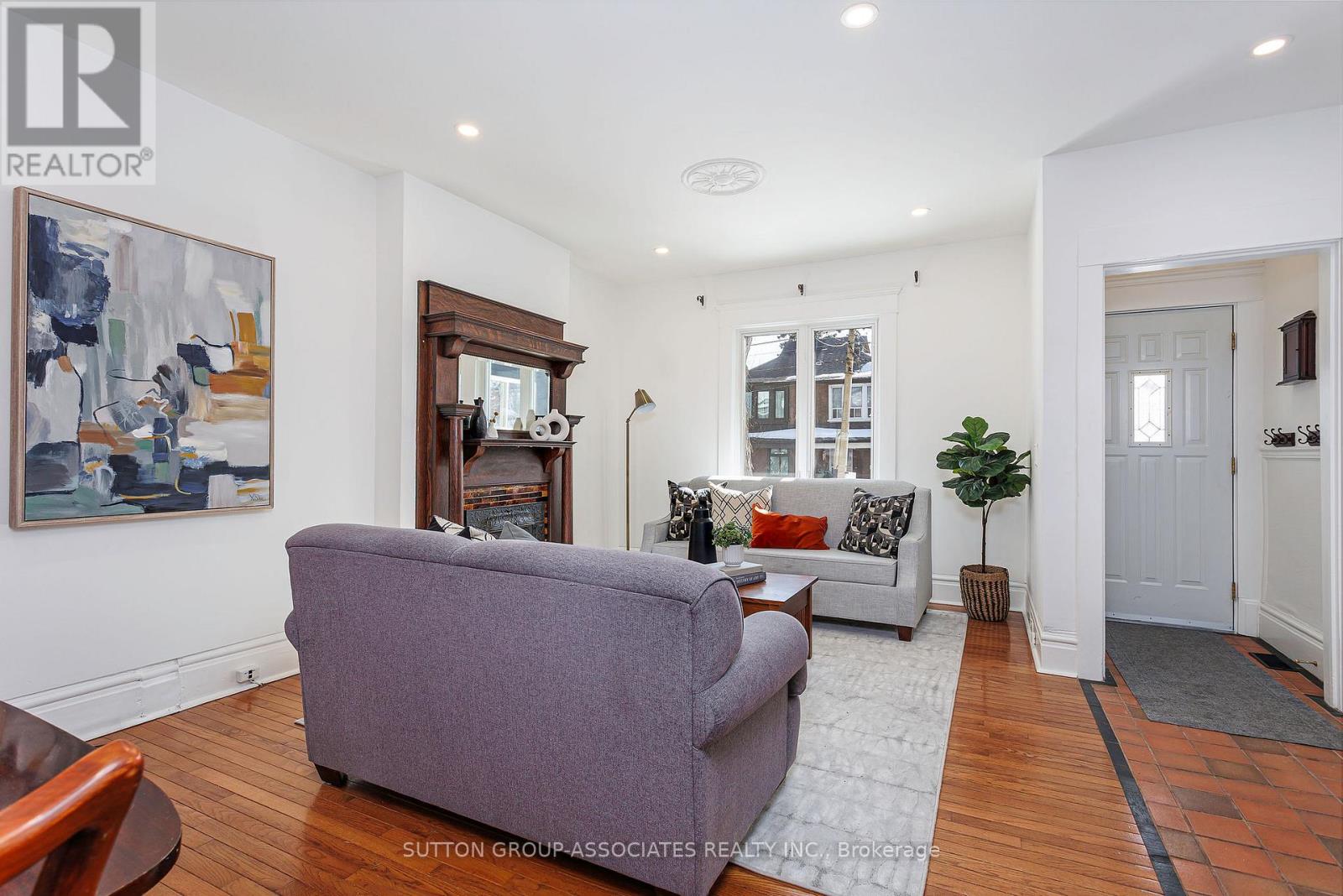 14 Westminster Avenue, Toronto, Ontario  M6R 1N4 - Photo 6 - W12792432