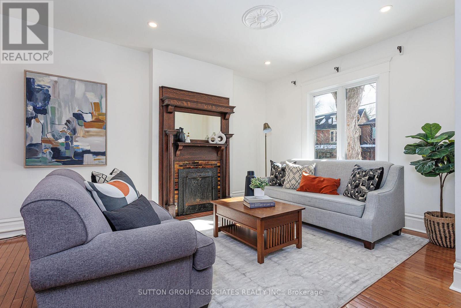 14 Westminster Avenue, Toronto, Ontario  M6R 1N4 - Photo 7 - W12792432