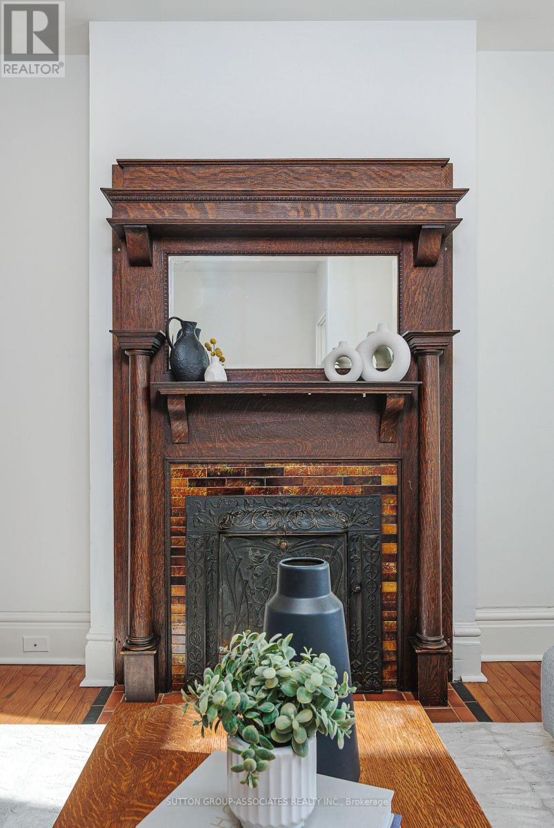 14 Westminster Avenue, Toronto, Ontario  M6R 1N4 - Photo 8 - W12792432