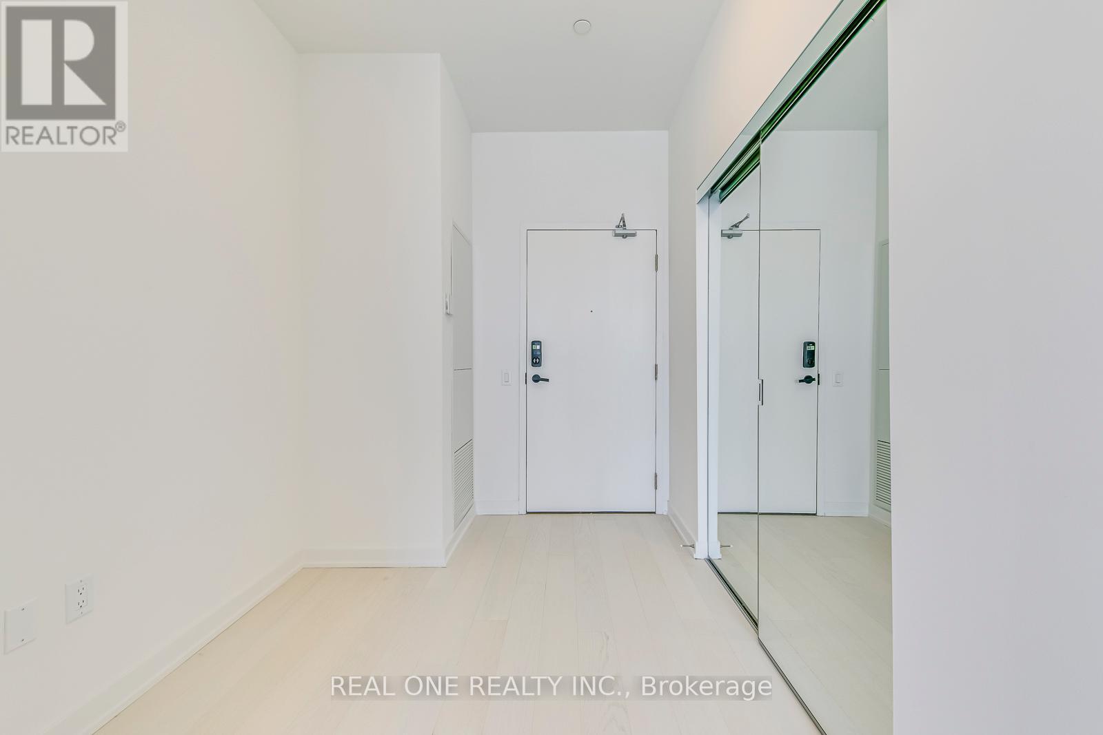 6015 - 3883 Quartz Road, Mississauga, Ontario L5B 0M4 - Photo 6 - W12792448