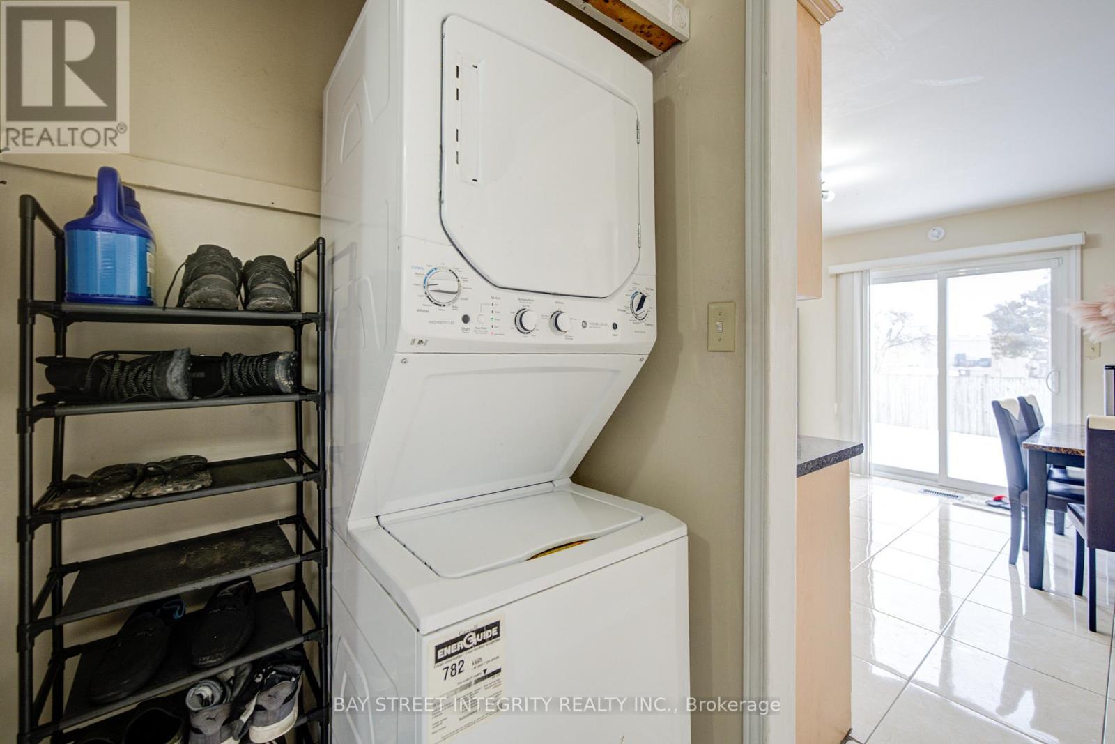 107 Autumn Glen Circle, Toronto, Ontario  M9W 6B3 - Photo 15 - W12792470