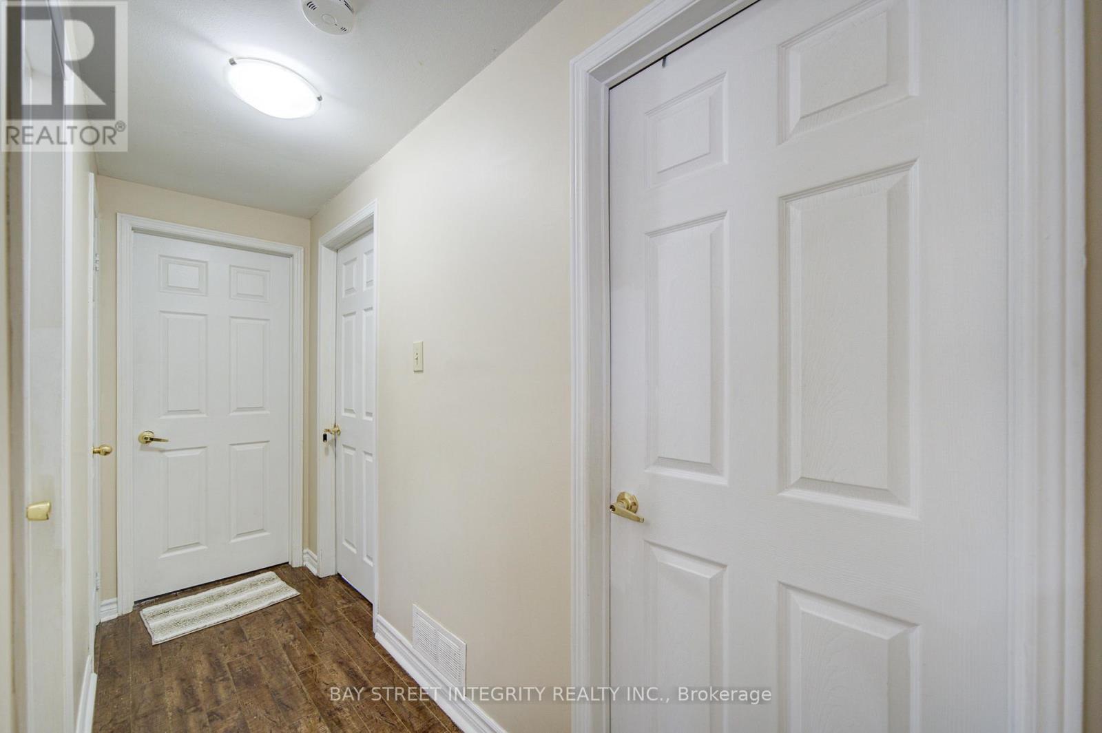 107 Autumn Glen Circle, Toronto, Ontario  M9W 6B3 - Photo 22 - W12792470