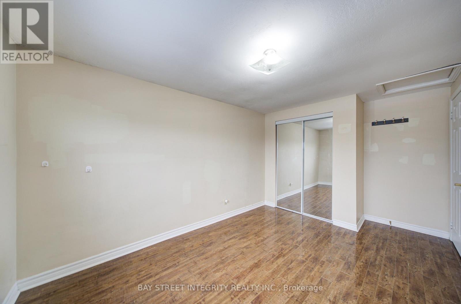 107 Autumn Glen Circle, Toronto, Ontario  M9W 6B3 - Photo 24 - W12792470