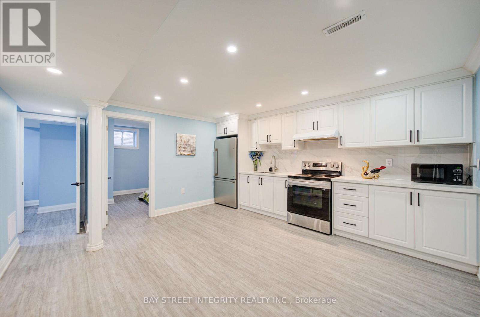 107 Autumn Glen Circle, Toronto, Ontario  M9W 6B3 - Photo 30 - W12792470