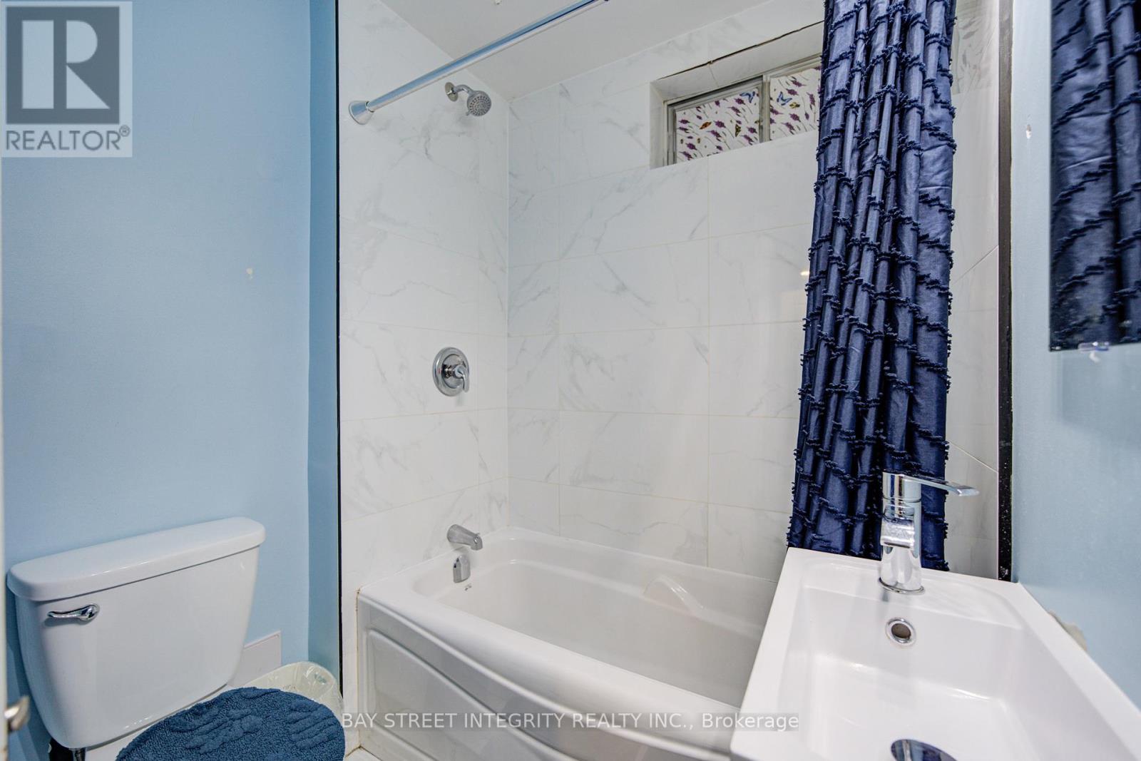 107 Autumn Glen Circle, Toronto, Ontario  M9W 6B3 - Photo 38 - W12792470