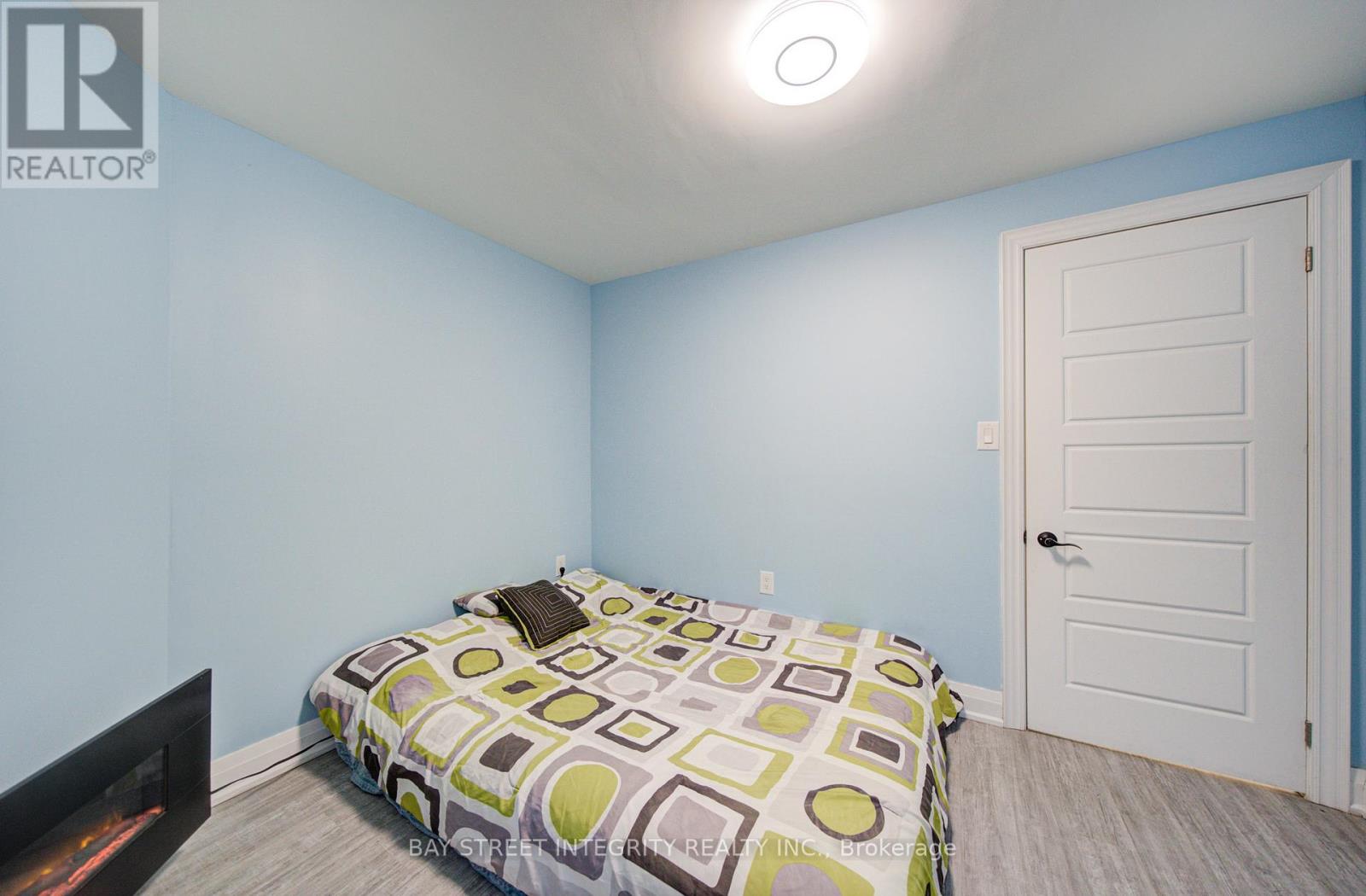 107 Autumn Glen Circle, Toronto, Ontario  M9W 6B3 - Photo 42 - W12792470