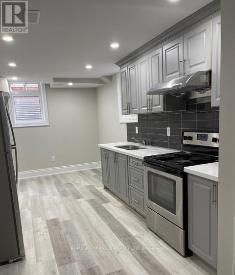 78 Saint Dennis Road, Brampton, Ontario  L6R 0B6 - Photo 2 - W12792494