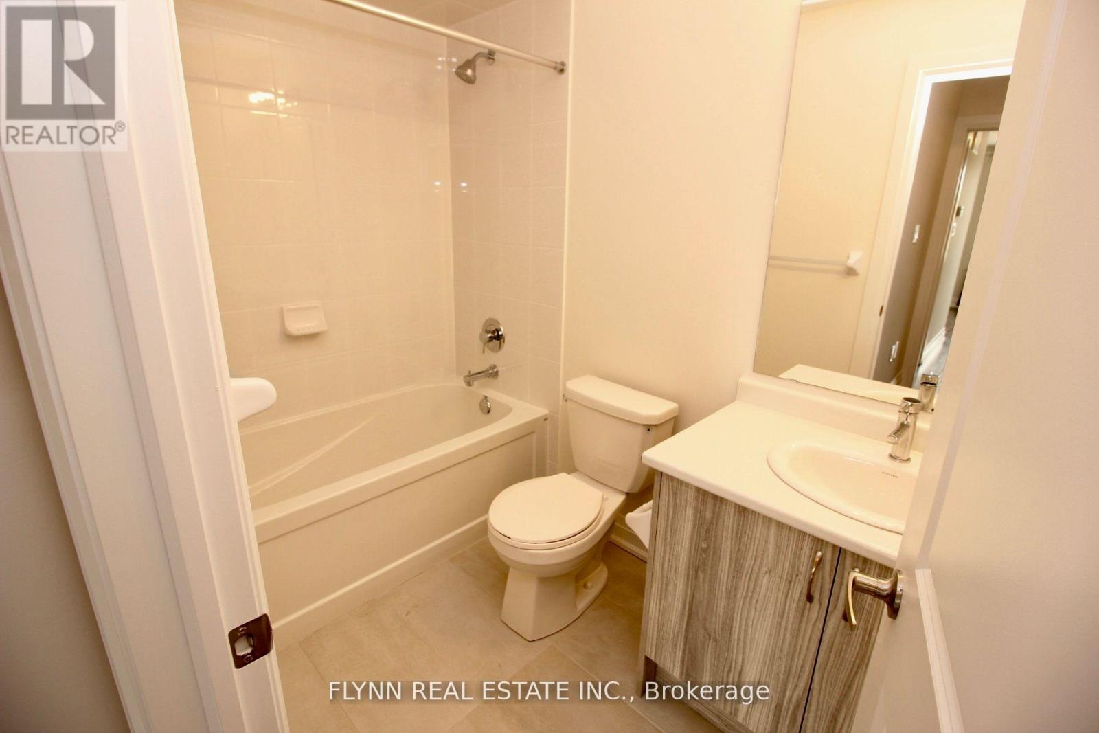 2 - 33 Creekbank Road, Toronto, Ontario  M6L 0A4 - Photo 15 - W12792526