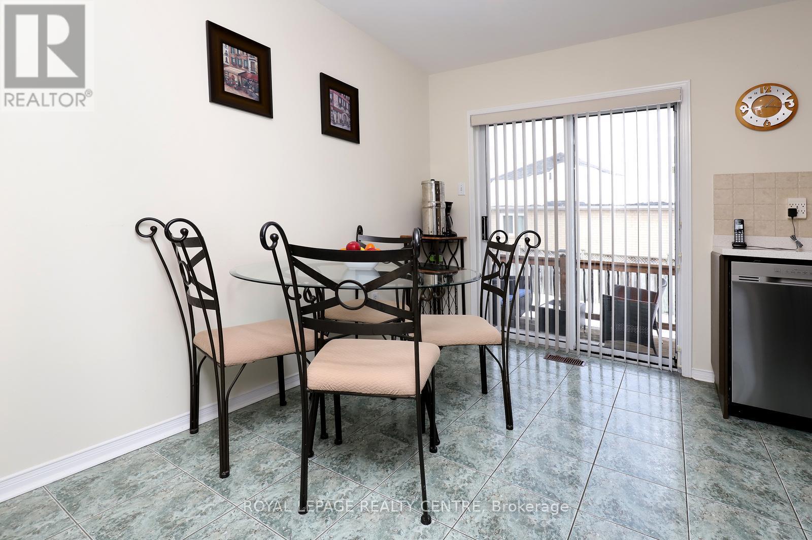 57 Royal Orchard Drive, Brampton, Ontario  L6X 4M5 - Photo 10 - W12792542