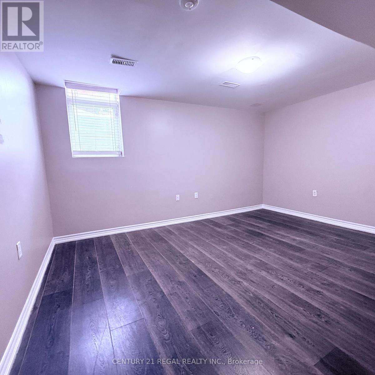 39 Laurentide Crescent, Brampton, Ontario  L6P 1Y3 - Photo 10 - W12792568