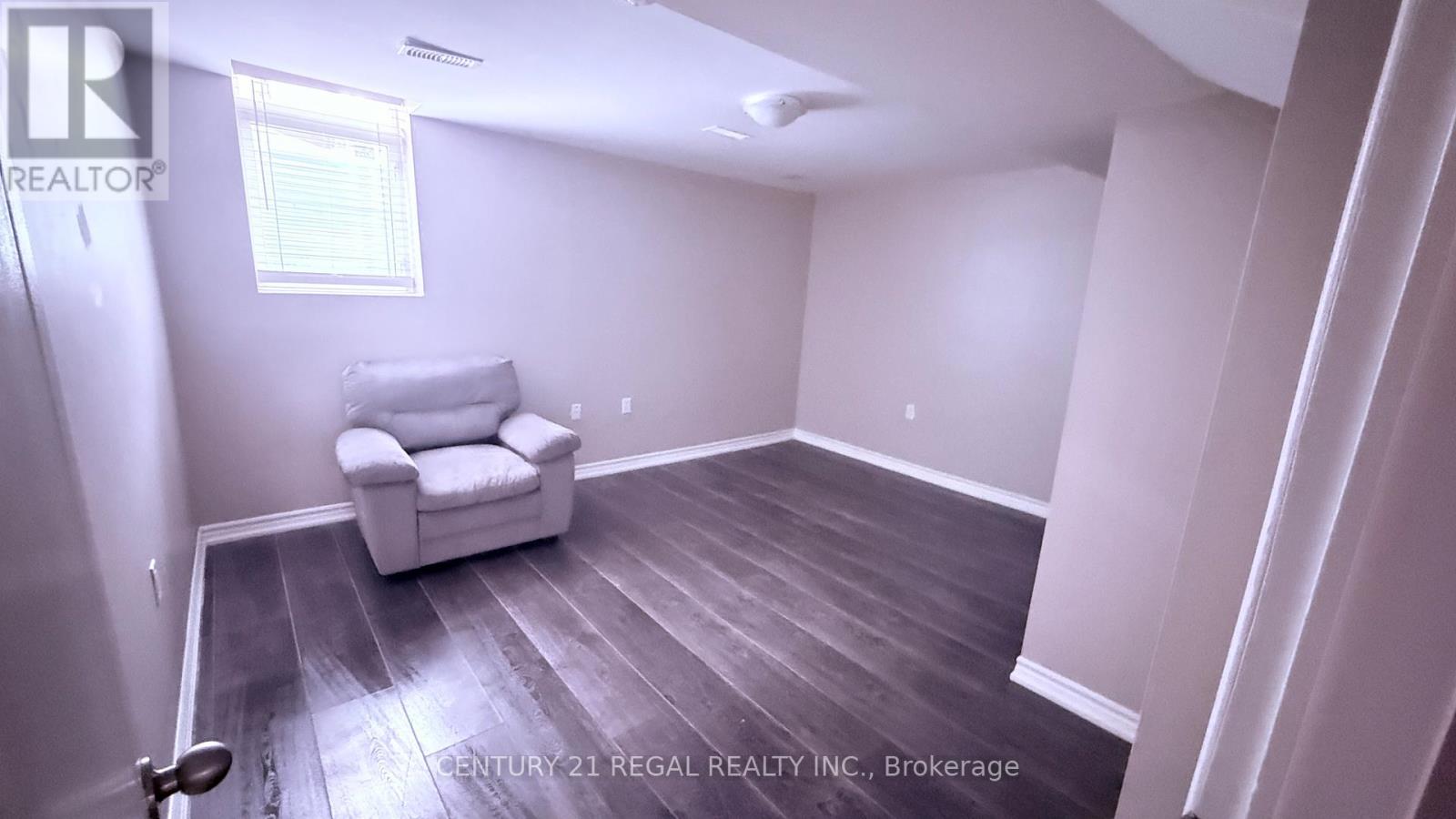 39 Laurentide Crescent, Brampton, Ontario  L6P 1Y3 - Photo 3 - W12792568