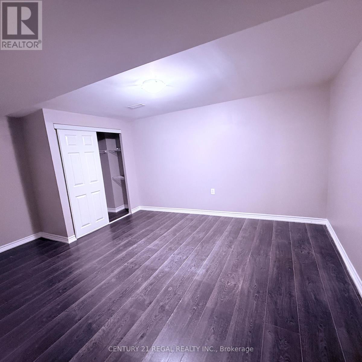 39 Laurentide Crescent, Brampton, Ontario  L6P 1Y3 - Photo 9 - W12792568