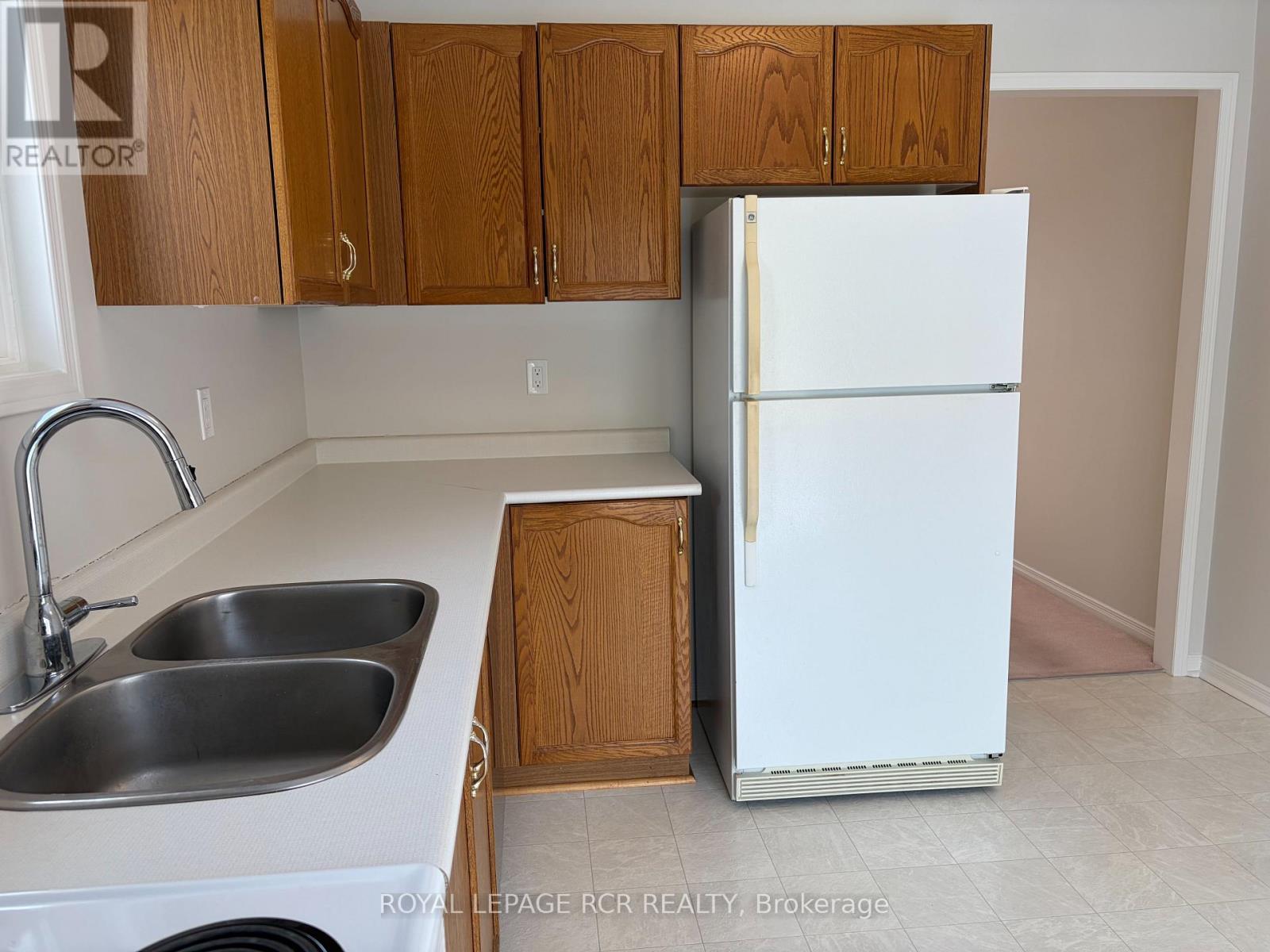 8 Lawton Court, Orangeville, Ontario  L9W 4X4 - Photo 10 - W12792574