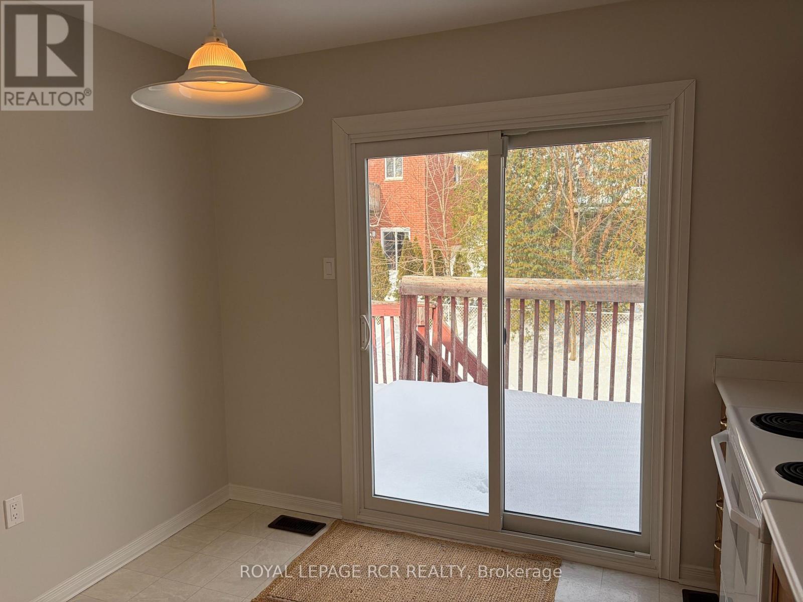 8 Lawton Court, Orangeville, Ontario  L9W 4X4 - Photo 11 - W12792574