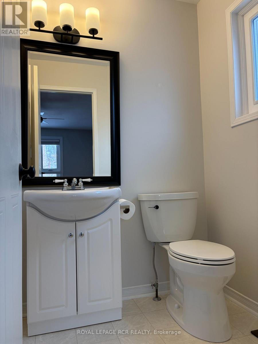 8 Lawton Court, Orangeville, Ontario  L9W 4X4 - Photo 15 - W12792574