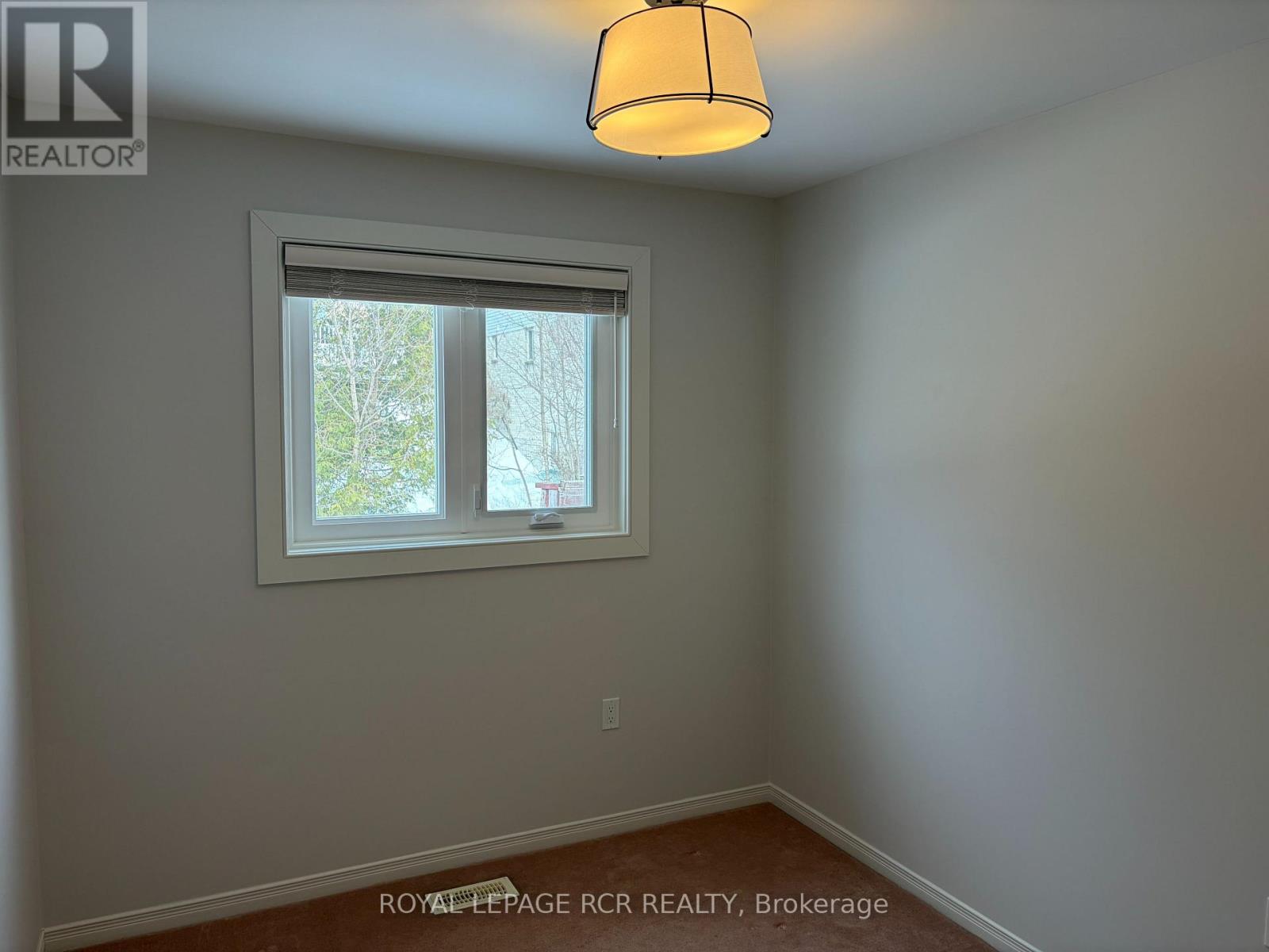 8 Lawton Court, Orangeville, Ontario  L9W 4X4 - Photo 17 - W12792574