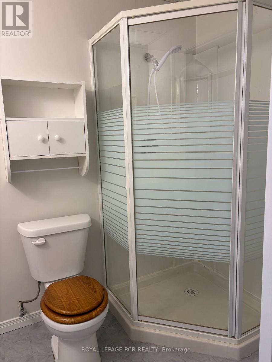 8 Lawton Court, Orangeville, Ontario  L9W 4X4 - Photo 23 - W12792574