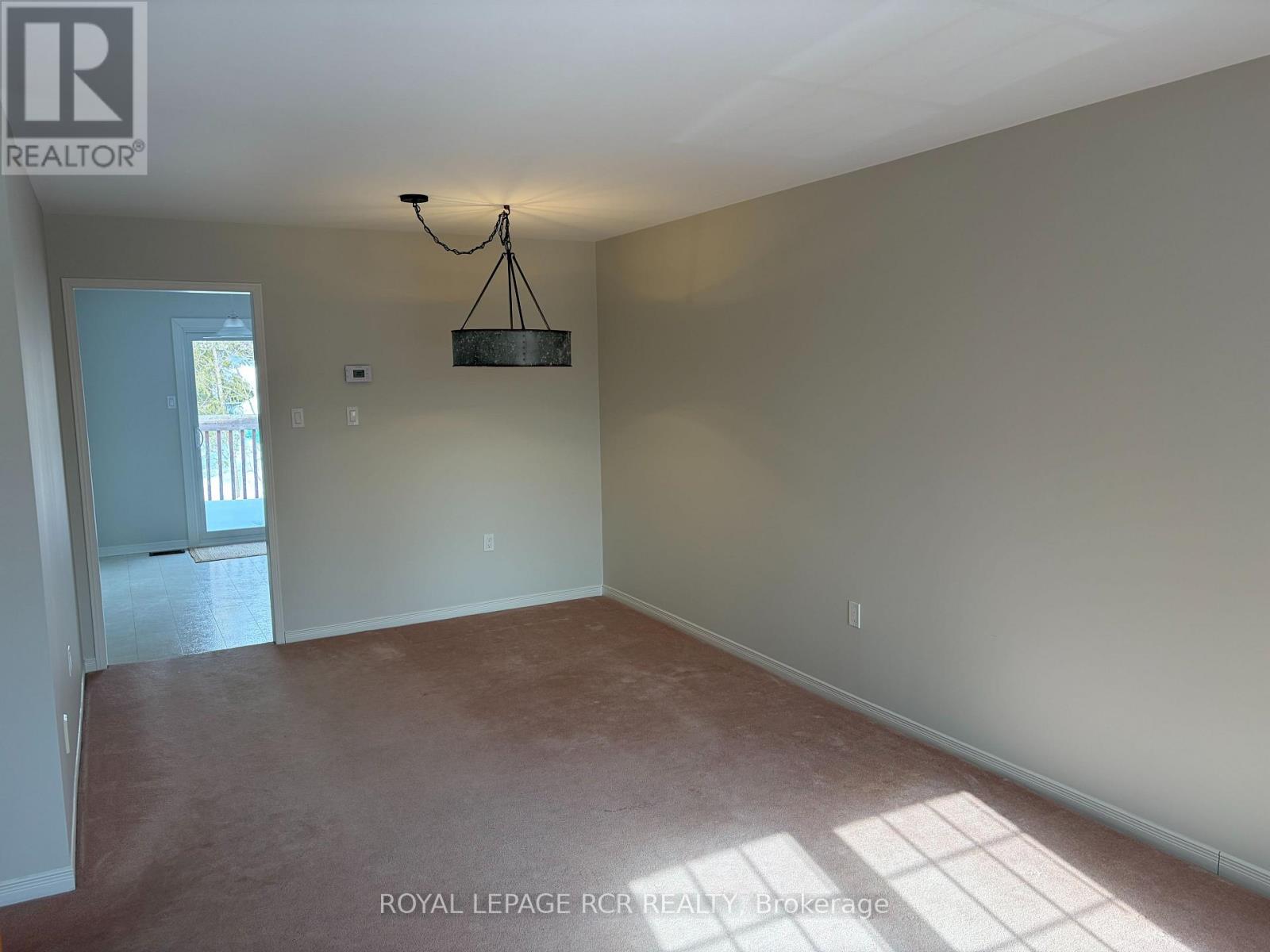 8 Lawton Court, Orangeville, Ontario  L9W 4X4 - Photo 7 - W12792574