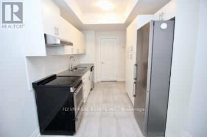 1 - 33 Creekbank Road, Toronto (Rustic), Ontario  M6L 1C7 - Photo 3 - W12792576