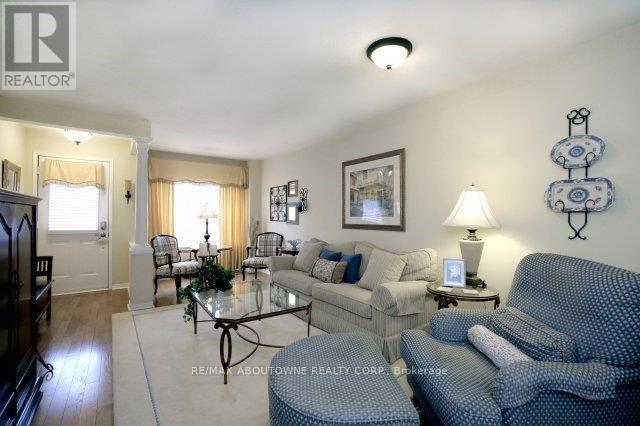 1175 Treetop Terrace, Oakville, Ontario  L6M 3N1 - Photo 2 - W12792634