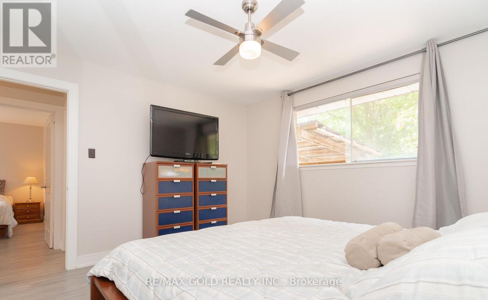 29 Devonshire Drive, Brampton, Ontario  L6T 3G5 - Photo 20 - W12792646