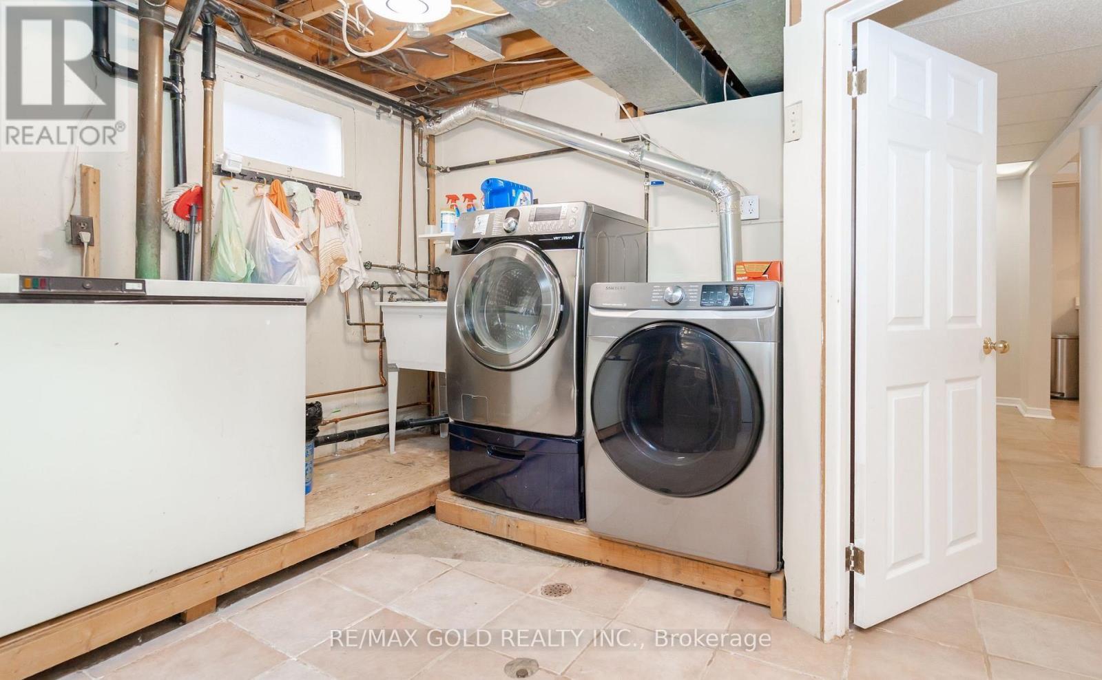 29 Devonshire Drive, Brampton, Ontario  L6T 3G5 - Photo 34 - W12792646