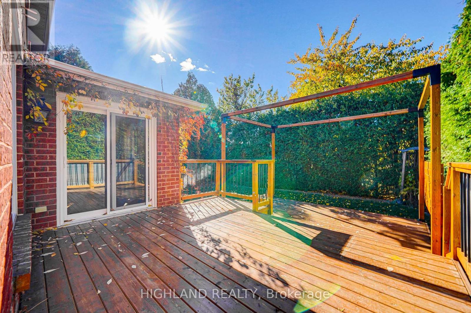 2070 Castlefield Crescent, Oakville, Ontario  L6H 5B3 - Photo 26 - W12792658