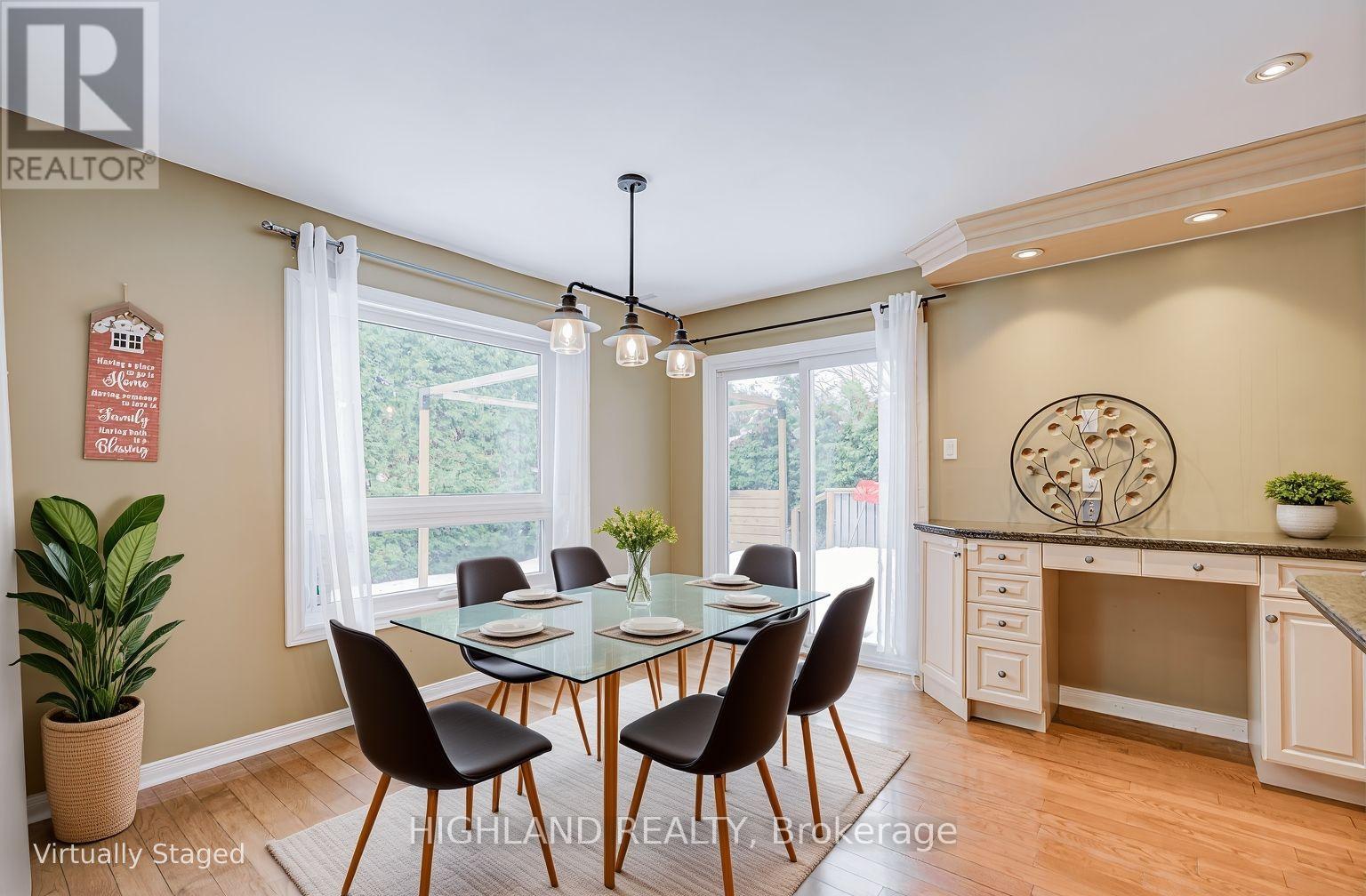 2070 Castlefield Crescent, Oakville, Ontario  L6H 5B3 - Photo 8 - W12792658