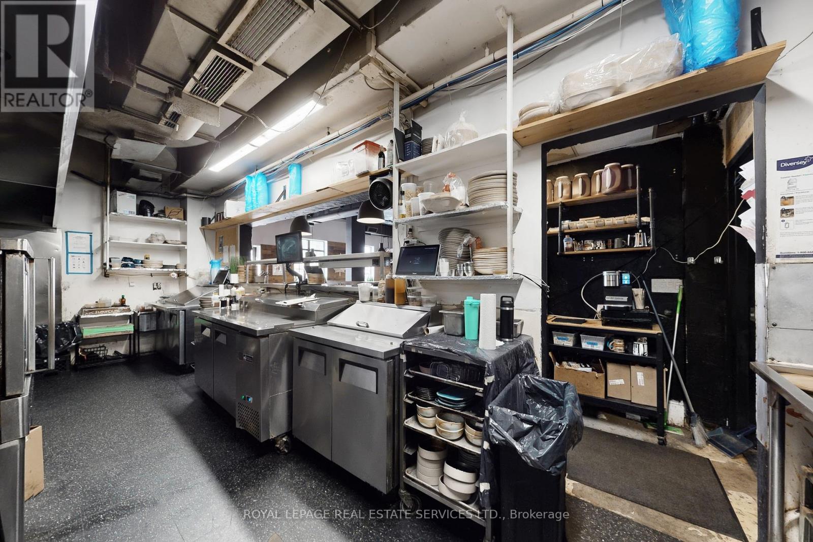 8, 9, 10 - 399 Elizabeth Street, Burlington, Ontario  L7R 0A4 - Photo 29 - W12792662